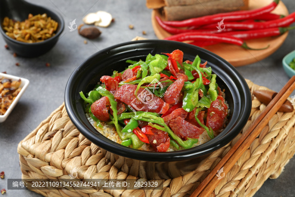 青椒香腸蓋碼飯