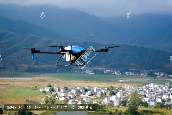飛防無人機(jī)打藥極目植保機(jī)