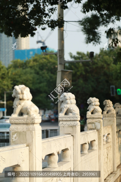 小石獅子
