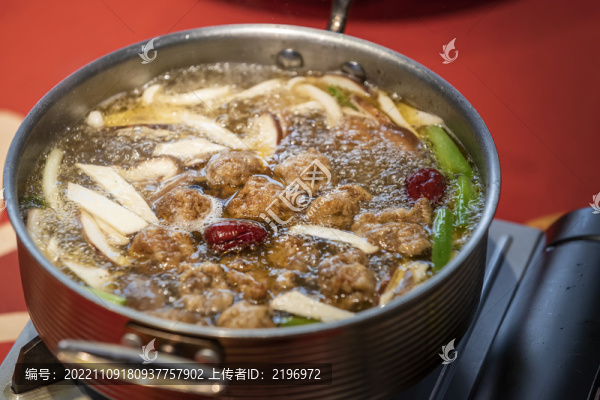 上湯牛肉丸火鍋圖片