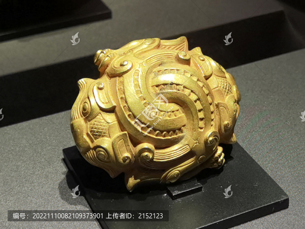 北魏虎紋金飾