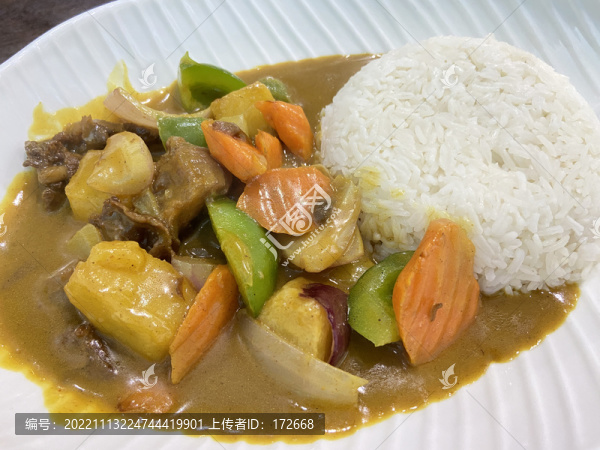 牛腩咖喱飯