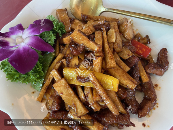 杏鮑菇炒牛柳