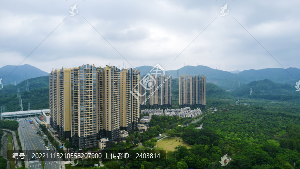 深圳坪山天巒湖小區(qū)高樓