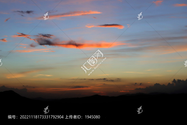 落日余暉的天空