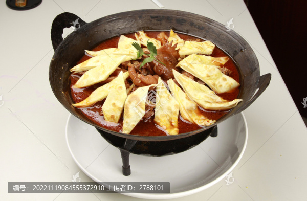鐵鍋小公雞泡餅