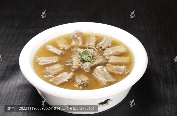 鹽水排骨