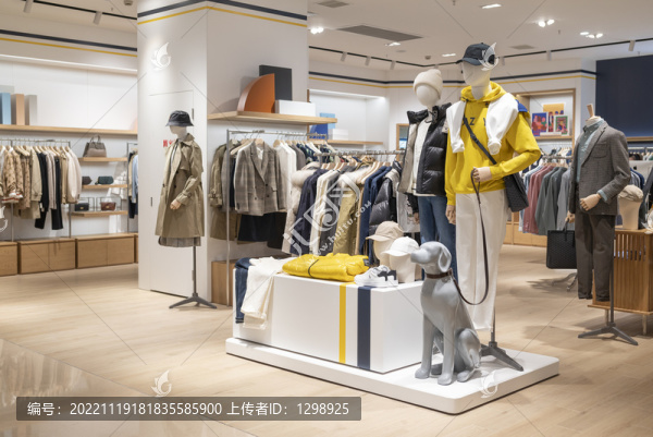 休閑男裝專賣店陳列設(shè)計