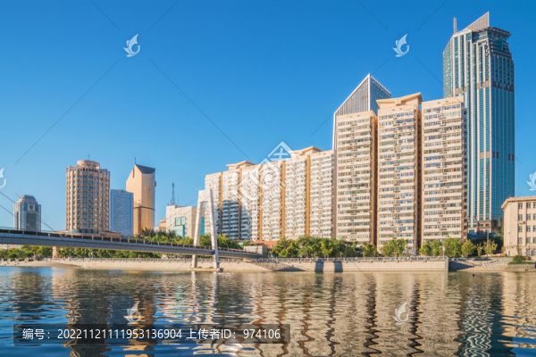 天津城市建筑和海河和橋梁