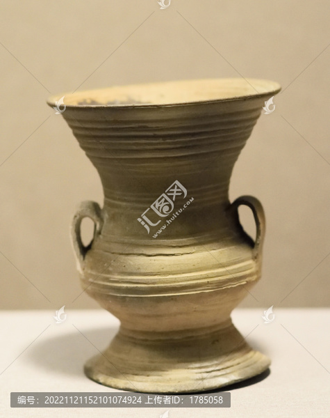 原始青瓷雙寬耳尊