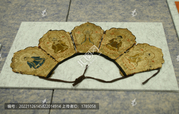 刺繡五葉佛冠