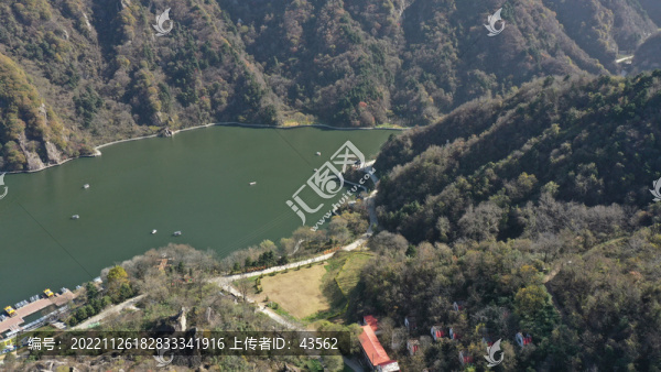航拍秦嶺翠華山終南山天池