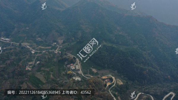 航拍秦嶺山脈藍(lán)關(guān)古道