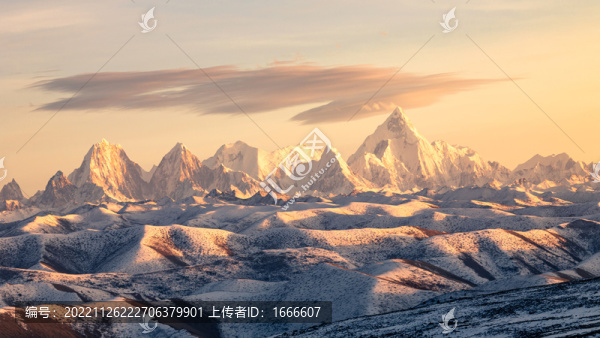 貢嘎雪山