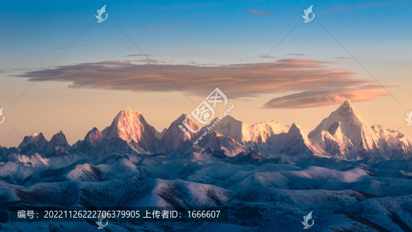 貢嘎雪山
