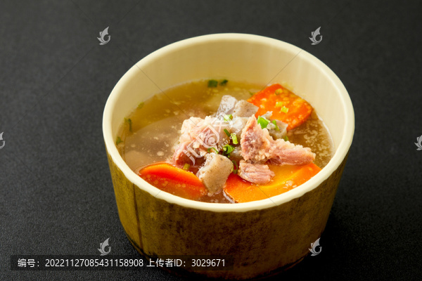 胡蘿卜煮牛筋