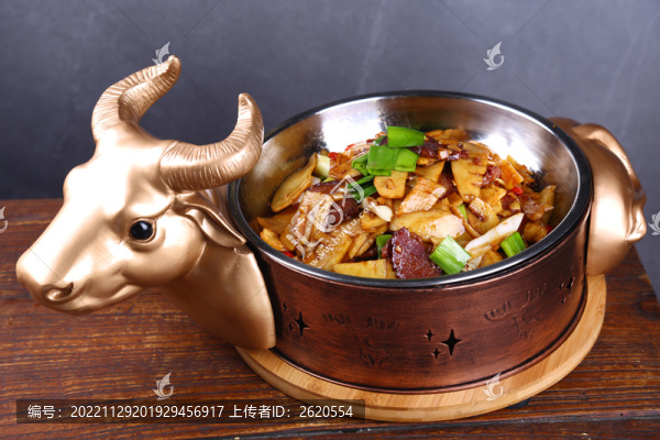 臘牛肉炒冬筍