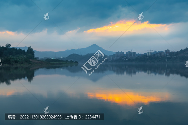 渠江霞光