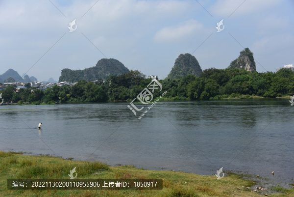 桂林虞山橋漓江兩岸風(fēng)光