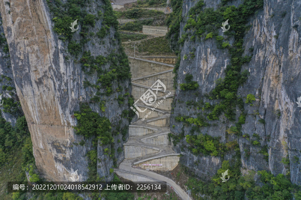 令牌石盤山公路