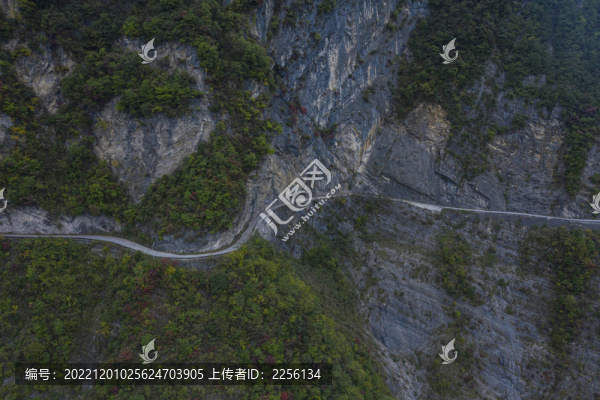 懸崖公路山區(qū)公路