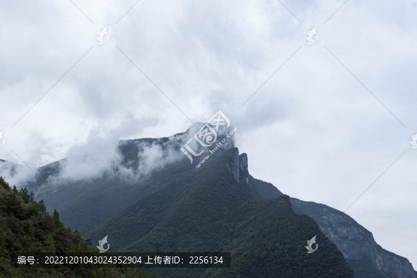 三峽之巔