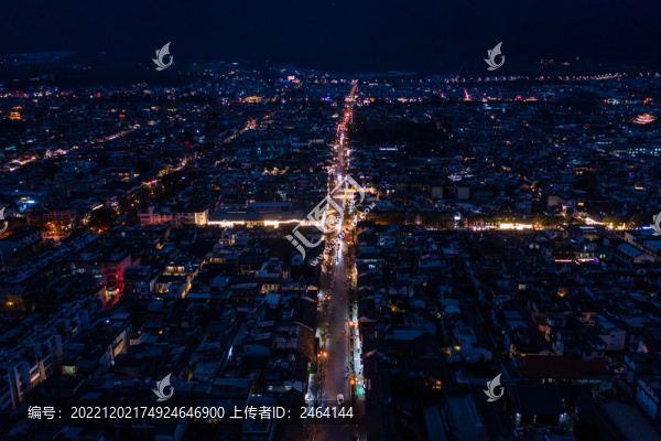 航拍大理人民路夜景