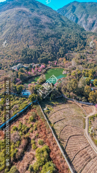 航拍大理蝴蝶泉景區(qū)