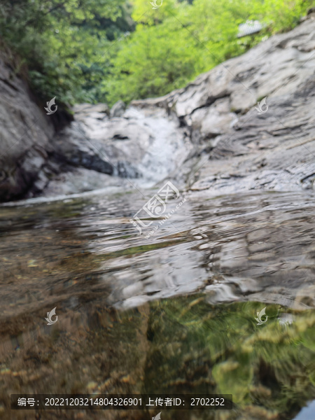 金龍峽夏景風光