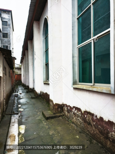 圍墻小路