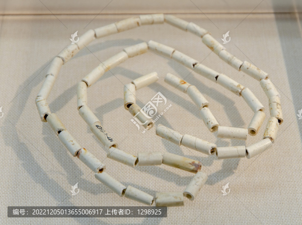 新石器時代玉管串