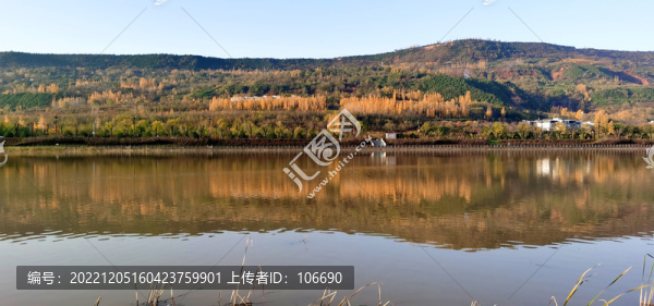 河面如鏡