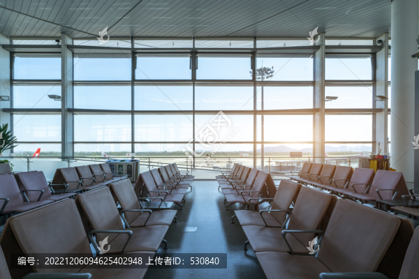 機(jī)場航站樓候機(jī)大廳內(nèi)景