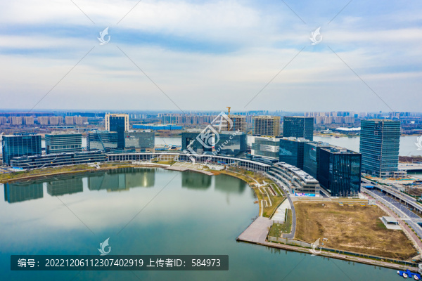 航拍鄭州北龍湖金融島內(nèi)環(huán)建筑