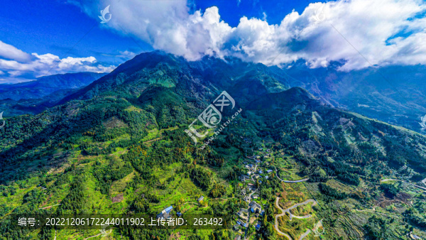 云峰山景區(qū)航拍后山馬耳山