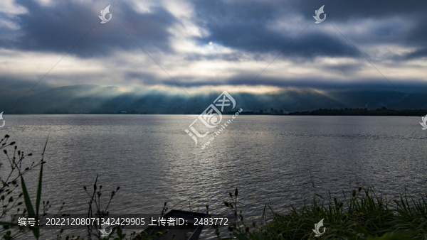 劍湖國(guó)家濕地公園光束