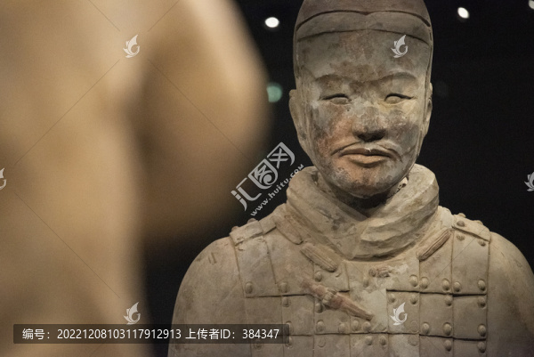 百態(tài)秦始皇兵馬俑