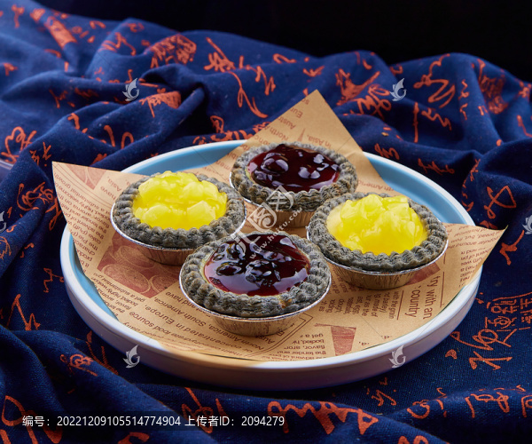 藍(lán)莓菠蘿鮮蛋撻