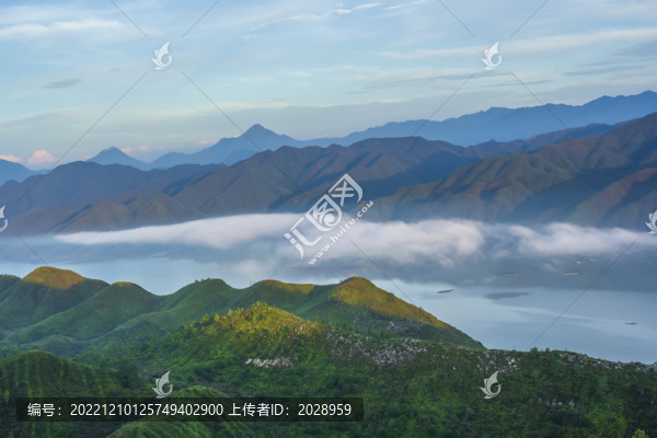 山青水綠