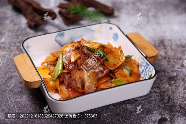 麥粑炒回鍋肉