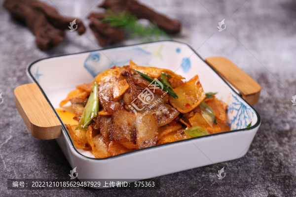麥粑炒回鍋肉