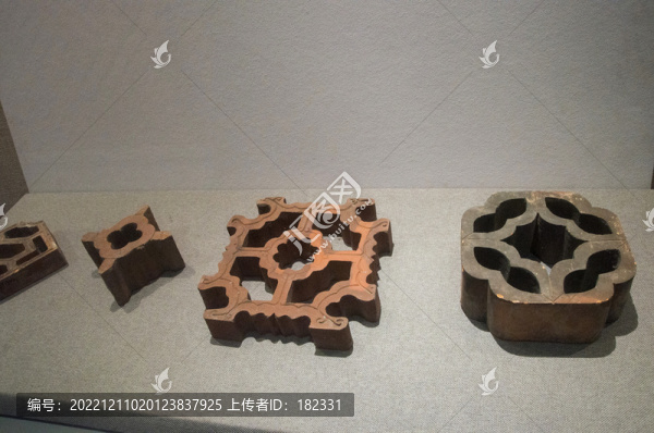 透雕幾何紋磚窗花構(gòu)件