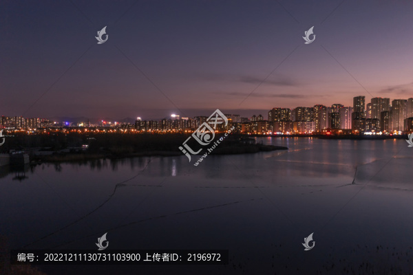 濟(jì)南華山湖夜色