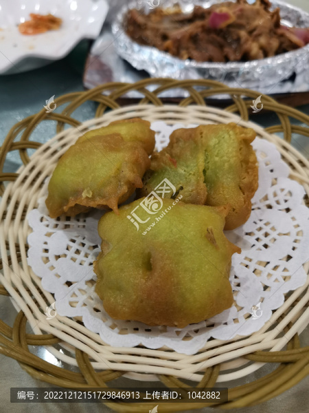 菜汁豆腐魚