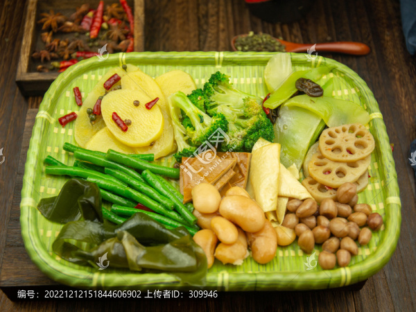 素菜拼盤