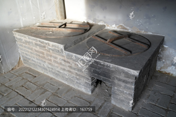 老式雙爐大炕臺(tái)