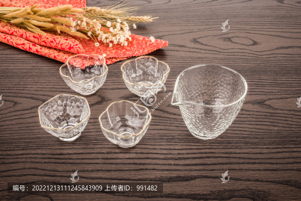 晶瑩剔透的水晶杯茶杯茶具