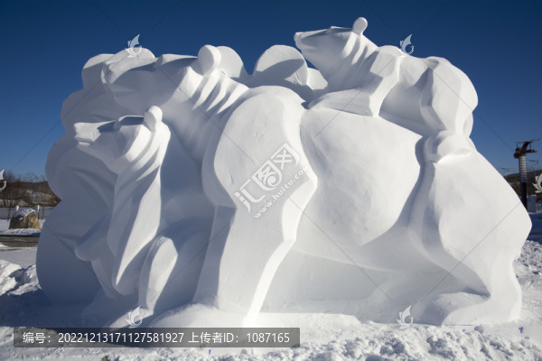 鄂倫春雪雕