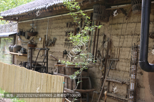 舊農(nóng)具