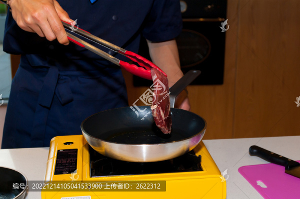煎牛排